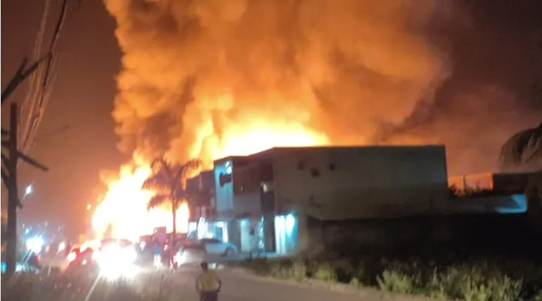 INCÊNDIO ATINGE SUPERMERCADO PELA SEGUNDA VEZ EM NOVO PROGRESSO