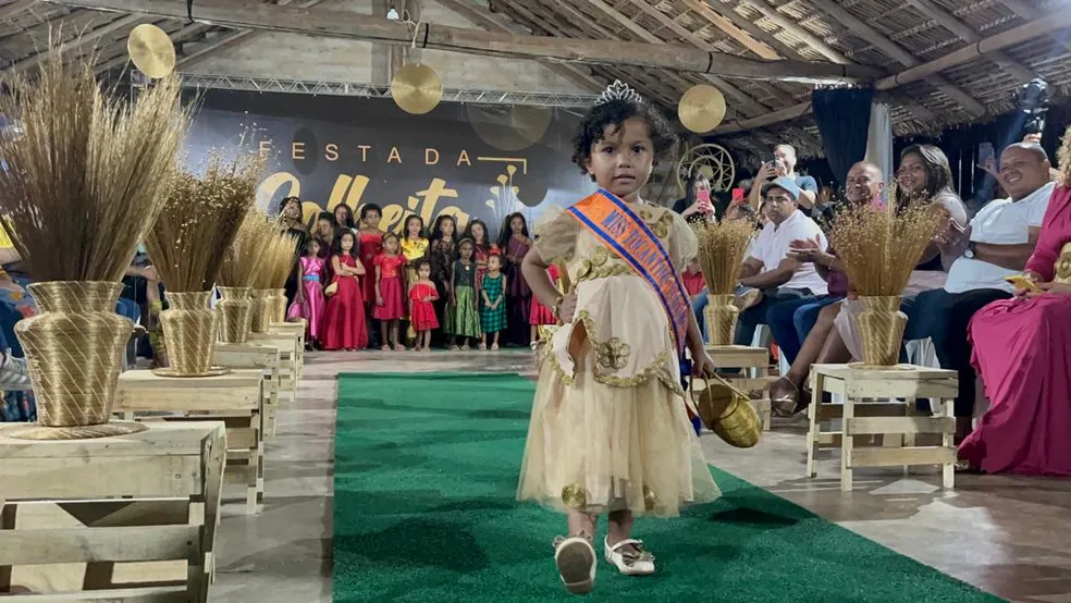 MISS DE TRÊS ANOS BRILHA NAS PASSARELAS DO TO E É CONVIDADA PARA DESFILE DE MODA EM SP