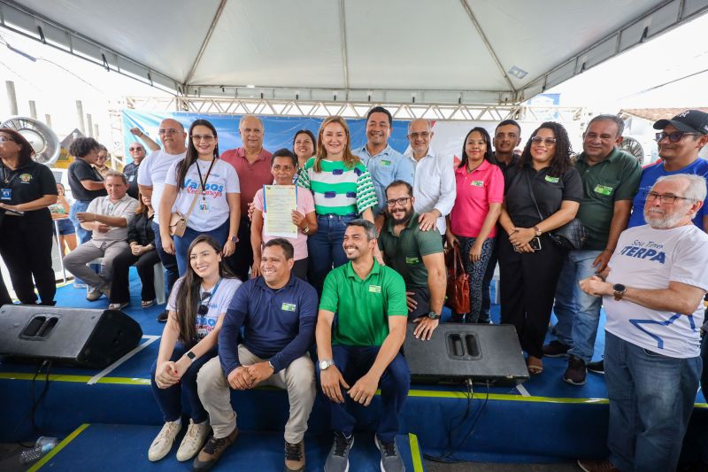 PRODUTORES RURAIS DE CAPANEMA RECEBEM CAF FÍSICO E JURÍDICO E CAR INDIVIDUAL