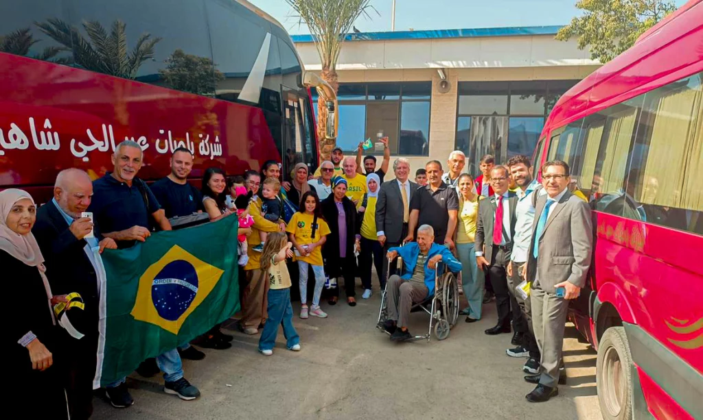 GRUPO DE 33 BRASILEIROS É RESGATADO DA CISJORDÂNIA, NA PALESTINA