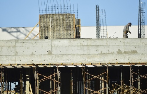 BRASIL TINHA 8.600 OBRAS COM RECURSOS FEDERAIS PARADAS EM 2022, SEGUNDO TCU