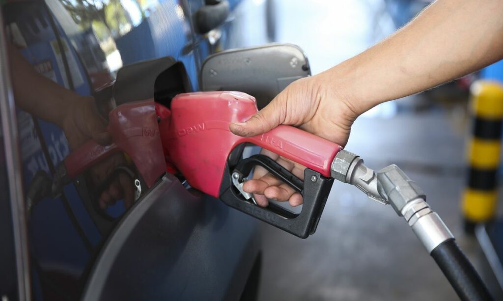 PREÇO DA GASOLINA CAI PARA R$ 5,63 E ATINGE MENOR VALOR DESDE AGOSTO