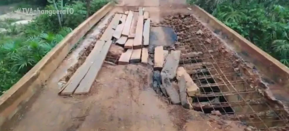 COMUNIDADE NO JALAPÃO ESTÁ ISOLADA HÁ UM MÊS APÓS PONTE SER DESTRUÍDA PELO FOGO: ‘SE ADOECER UM AQUI VAI MORRER’