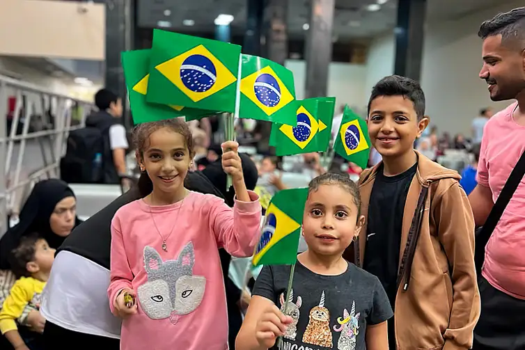 BRASILEIROS QUE DEIXARAM GAZA VIVERAM MOMENTOS DE TENSÃO E ANGÚSTIA