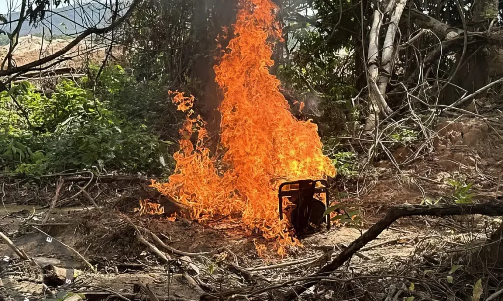 PF E EXÉRCITO COMBATEM EXTRAÇÃO ILEGAL DE OURO EM TERRA INDÍGENA