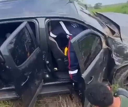 PAI E FILHO SOFREM ACIDENTE DE TRÂNSITO NA PA-279, ENTRE XINGUARA E ÁGUA AZUL DO NORTE