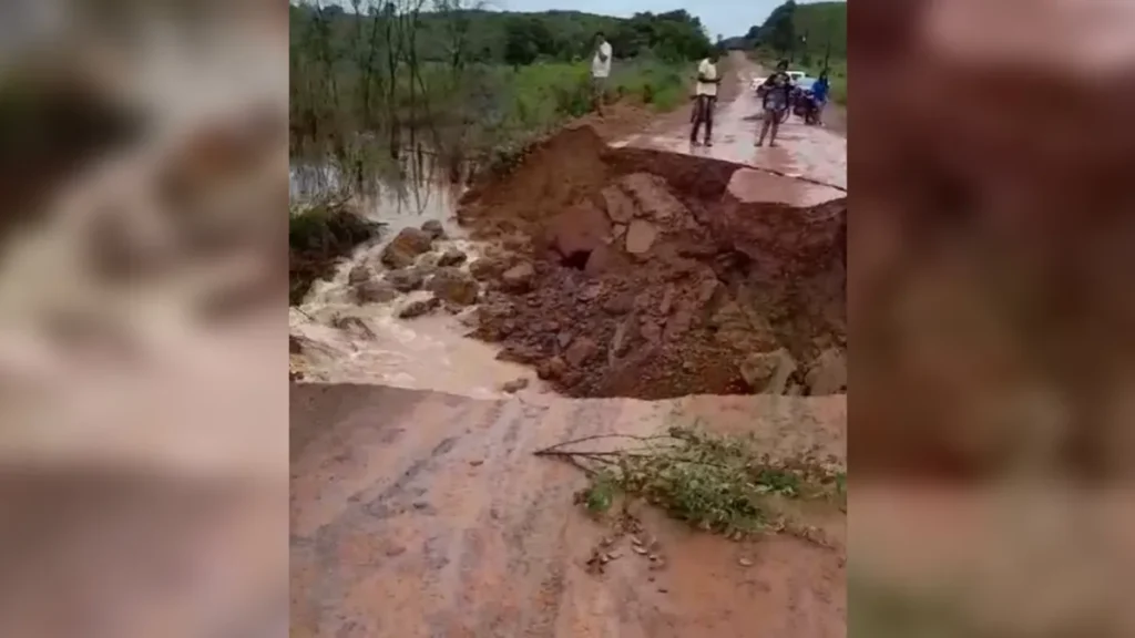 EROSÃO INTERROMPE TRECHO NA ZONA RURAL DE MARABÁ
