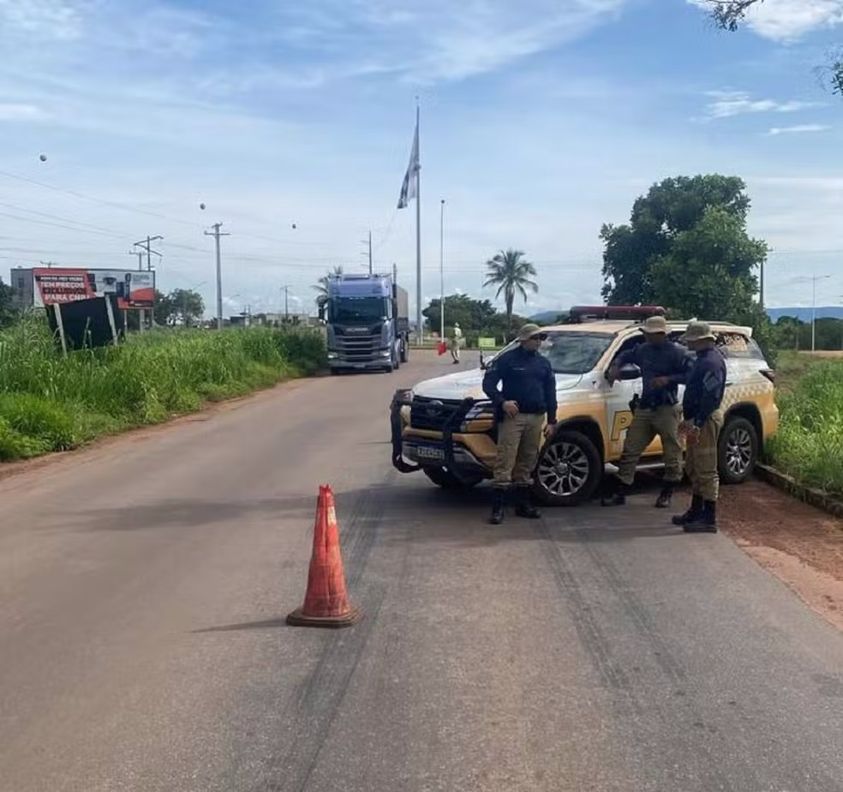 TRECHOS DA TO-050 FUNCIONAM EM SISTEMA PARE E SIGA ATÉ SEXTA-FEIRA