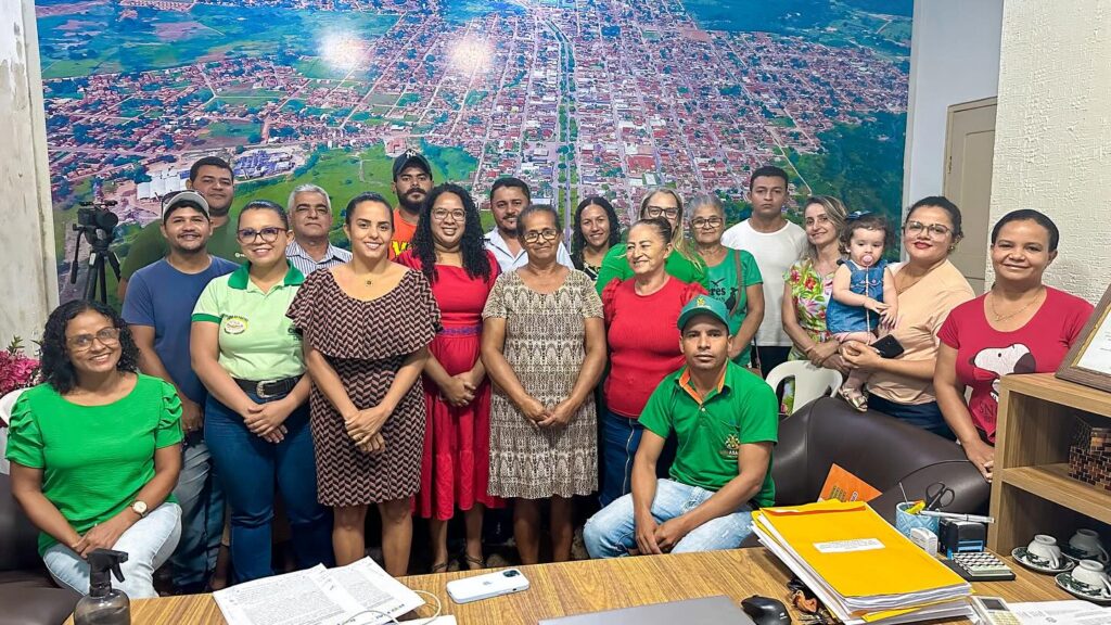 PREFEITURA DE RIO MARIA FAZ CHAMADA PUBLICA PARA AQUISIÇÃO DE LIMENTOS DA AGRICULTURA FAMILIAR.