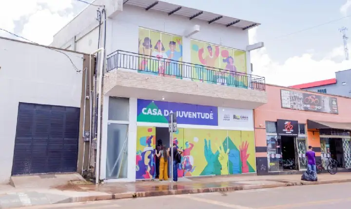 PREFEITURA DE CANAÃ INAUGURA CASA DA JUVENTUDE