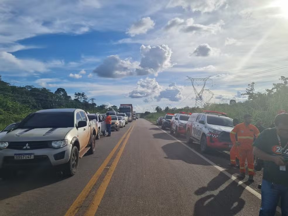 INDÍGENAS INTERDITAM BR-222 NO PA PARA COBRAR CONSTRUÇÃO DE ESCOLA