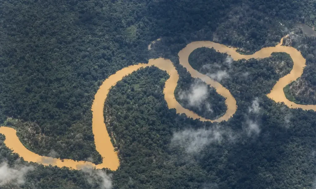 FORÇAS ARMADAS COMBATEM GARIMPO NA TERRA INDÍGENA YANOMAMI