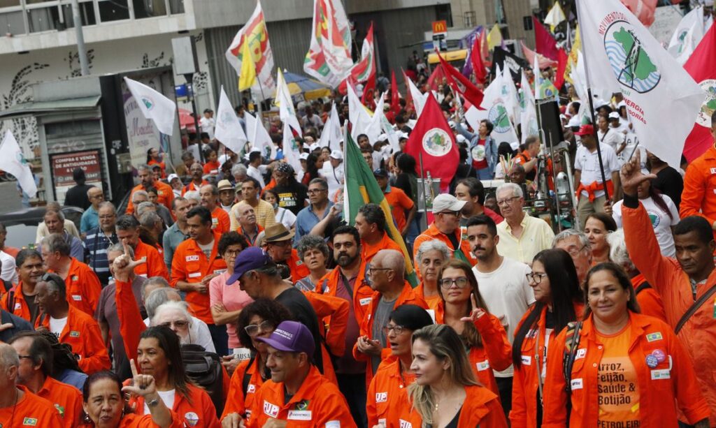 CENTRAIS SINDICAIS ANUNCIAM CELEBRAÇÃO DO DIA 1º DE MAIO UNIFICADA SINDICALISTAS ESPERAM REUNIR 50 MIL PESSOAS NO EVENTO