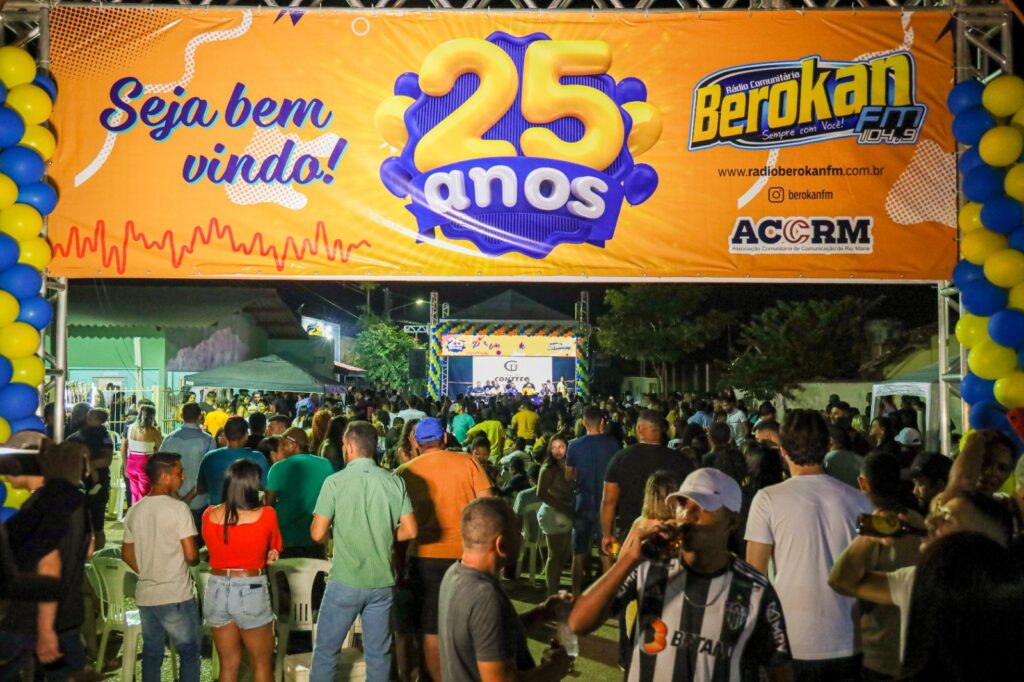 BEROKAN FM CELEBRA 25 ANOS COM SUPER FESTA.