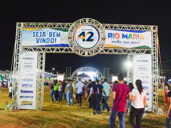 RIO MARIA COMEMORA 42º EM GRANDE ESTILO