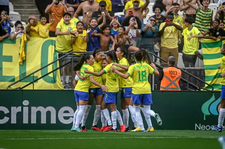 BRASIL SAI NA FRENTE PARA SEDIAR MUNDIAL FEMININO DE FUTEBOL