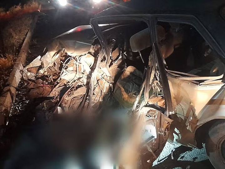 UMA PESSOA MORRE E OUTRA FICA GRAVEMENTE FERIDA APÓS ACIDENTE ENTRE VEÍCULOS NA BR-153