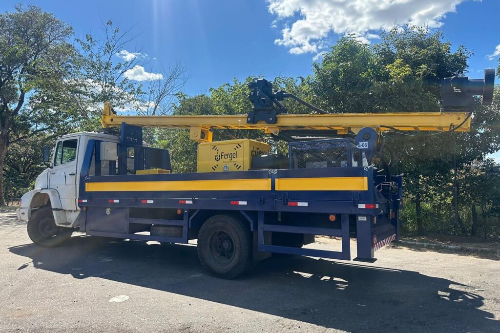 APÓS PERSEGUIÇÃO NA PA-447, SONDA PERFURATRIZ EM SITUAÇÃO IRREGULAR É APREENDIDA PELA SEFA EM CONCEIÇÃO DO ARAGUAIA