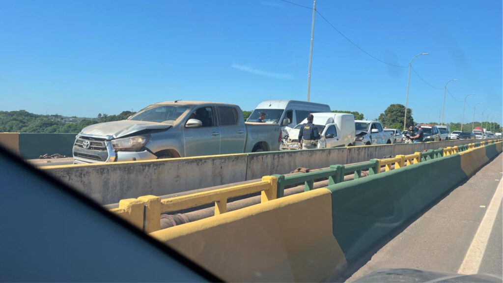 ENGAVETAMENTO NA PONTE DO RIO ITACAIUNAS CONGESTIONA TRÂNSITO NA BR-230, EM MARABÁ