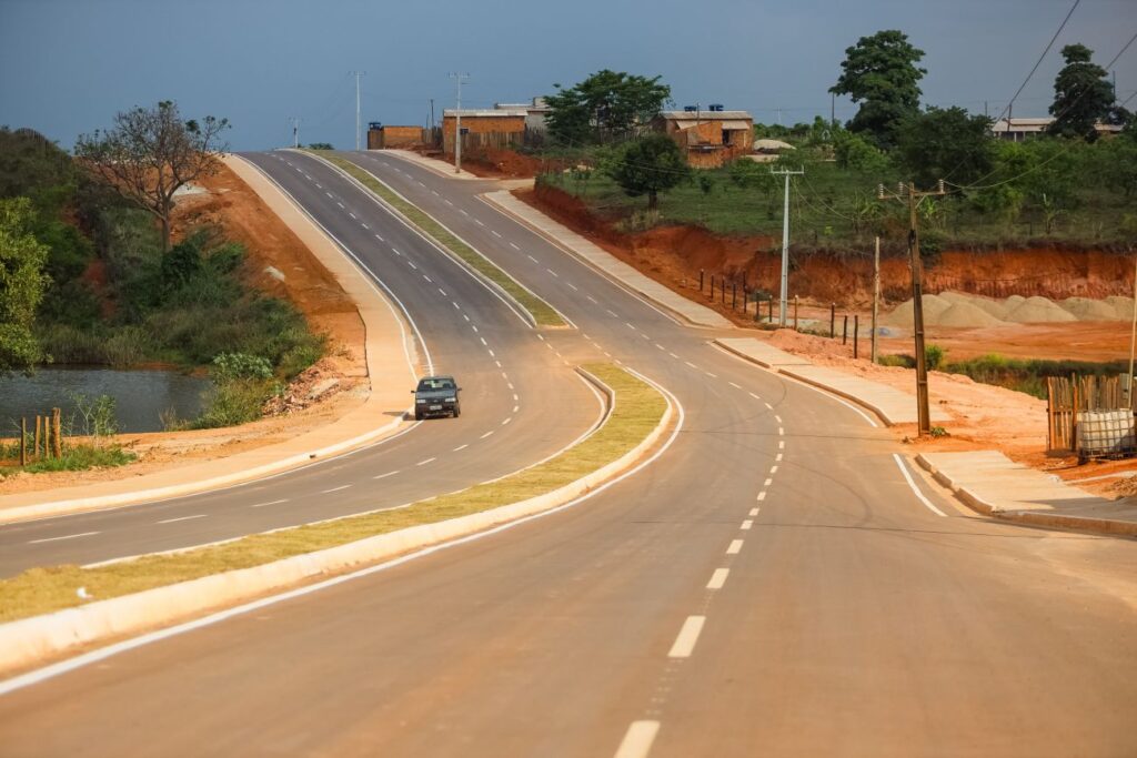 OBRAS DE PAVIMENTAÇÃO DA PA-287, EM CUMARU DO NORTE, CHEGAM A 30% DE CONCLUSÃO