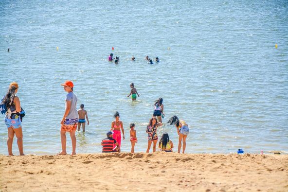 ALEGRIA E DIVERSÃO NA PRAIA DE RIO MARIA