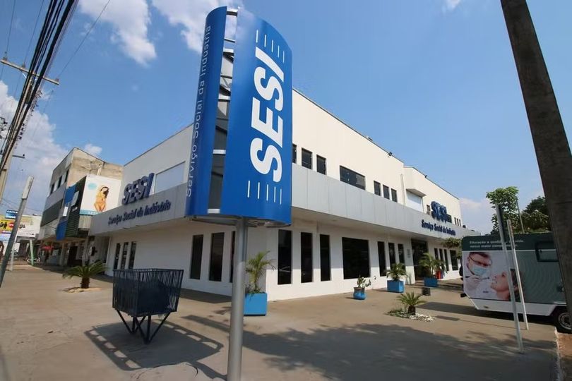 SELEÇÃO PARA PROFESSOR OFERTA VAGAS COM SALÁRIOS DE ATÉ R$ 4,9 MIL