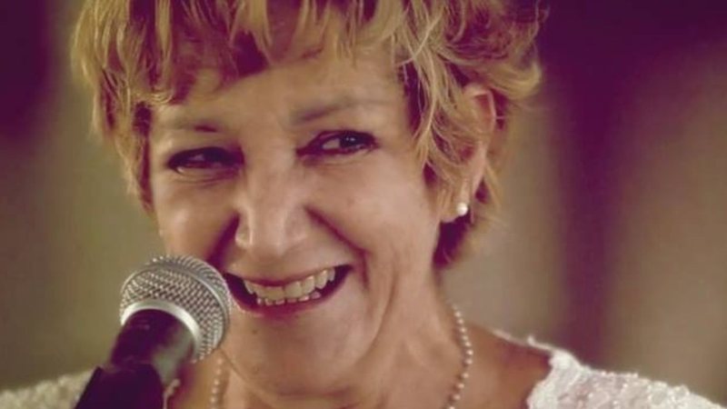 MORRE DIANA, ÍCONE DA CANÇÃO SENTIMENTAL AOS 76 ANOS