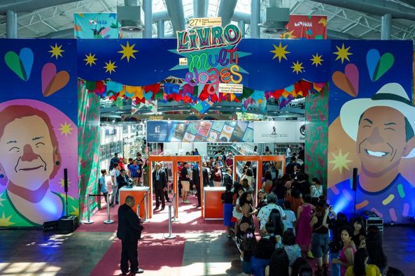 PRIMEIRO DIA DA 27ª FEIRA PAN-AMAZÔNICA DO LIVRO E DAS MULTIVOZES É DEDICADO À COP 30