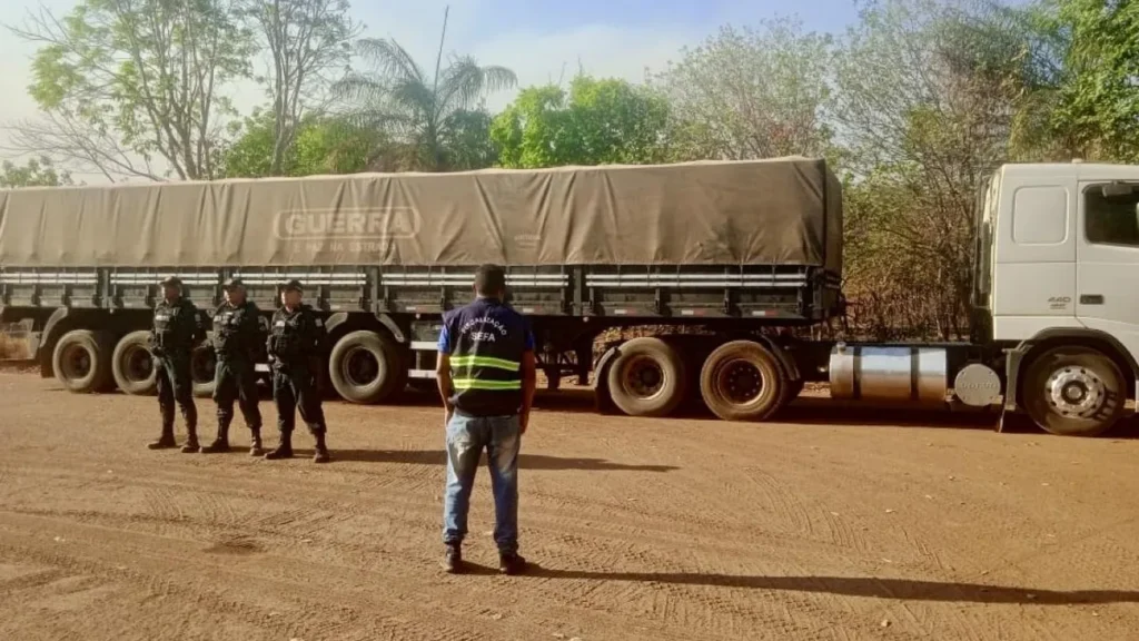 CARGA DE MINÉRIO É ENCONTRADA EM CAMINHÃO COM NOTA DE SOJA