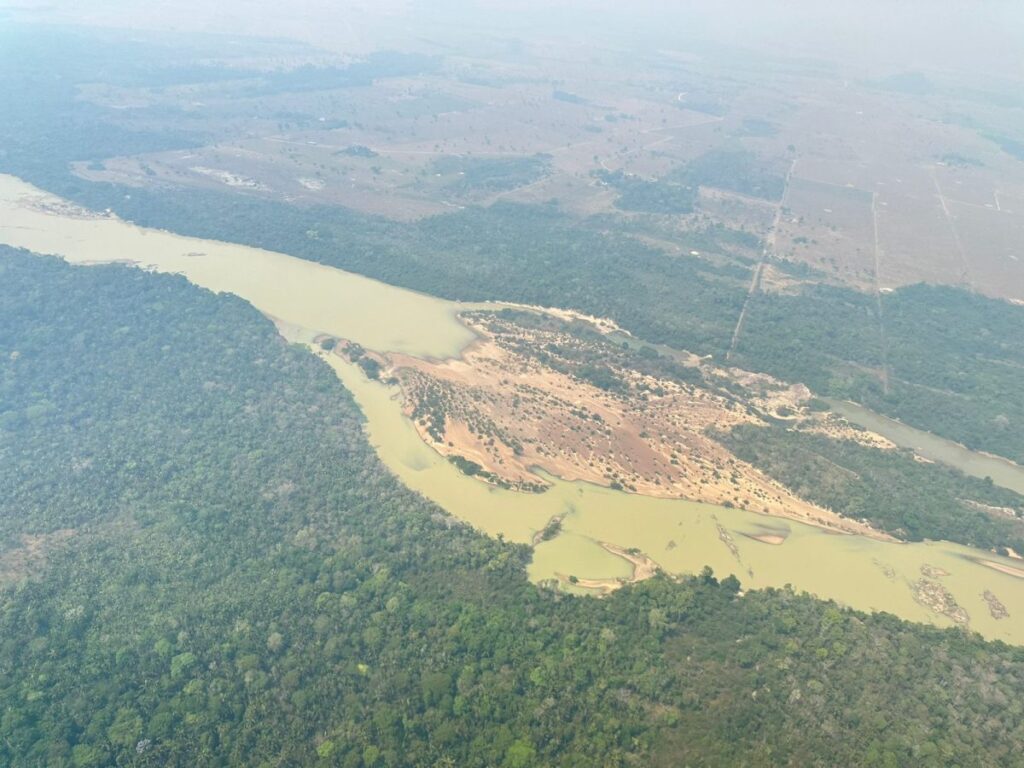 PIOR ESTIAGEM EM 45 ANOS PROVOCA SECA EXTREMA NOS RIOS XINGU E FRESCO, EM SÃO FÉLIX DO XINGU