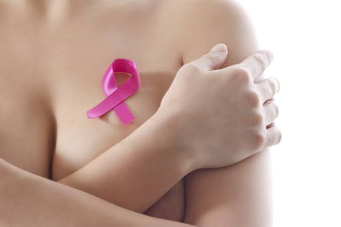 OUTUBRO ROSA: CONFIRA DICAS PARA REDUZIR O RISCO DE CÂNCER DE MAMA