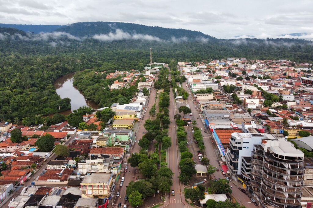 04=PARAUAPEBAS TEM MAIS DE 300 MIL HABITANTES EM 2025