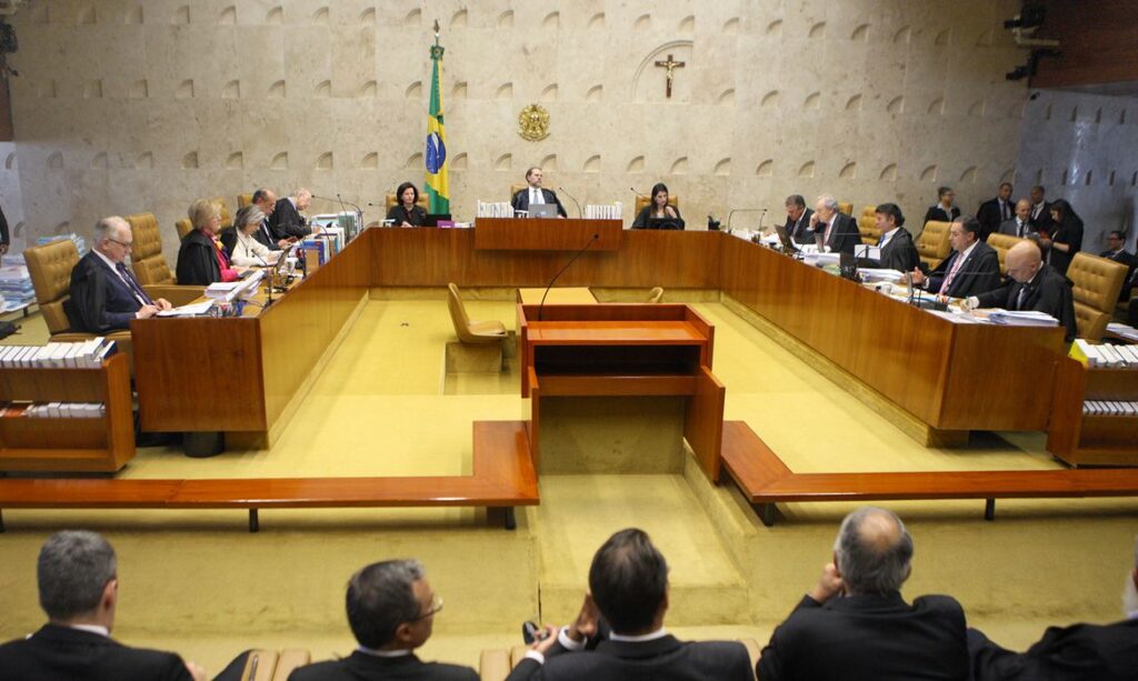 MAIORIA DO STF VOTA POR MANTER SÍMBOLOS RELIGIOSOS EM ÓRGÃOS PÚBLICOS