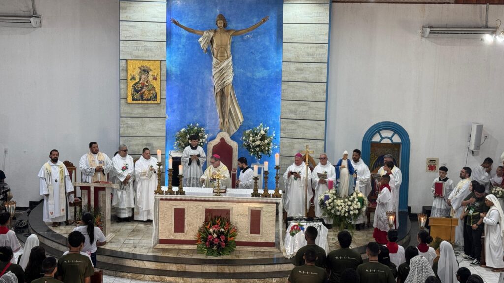 ABERTURA DA VI MISSÃO JOVEM NA AMAZÔNIA REÚNE MISSIONÁRIOS EM MARABÁ