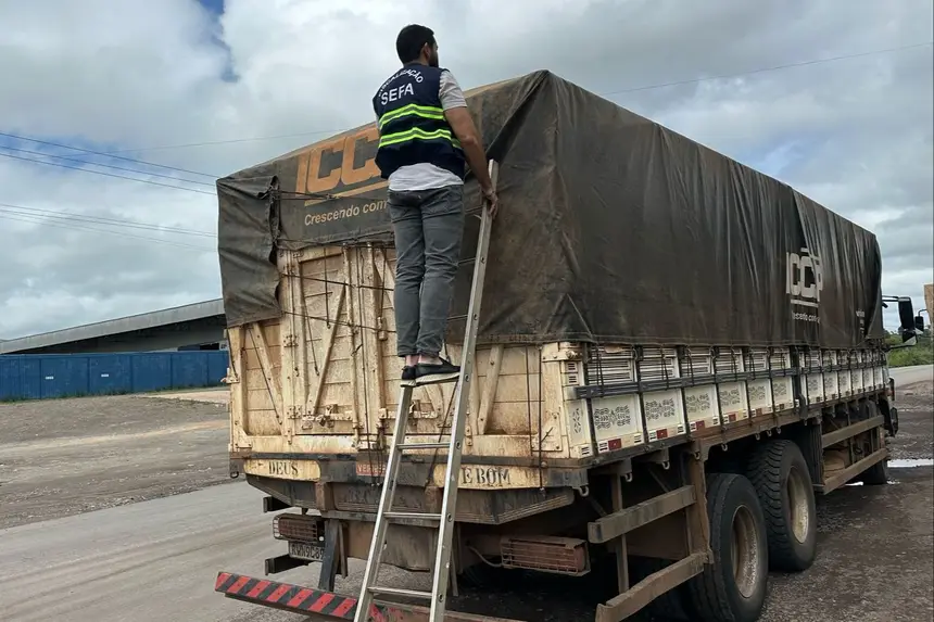 SEFA APREENDE MAIS DE 7 MIL GARRAFAS DE CACHAÇA EM MARABÁ