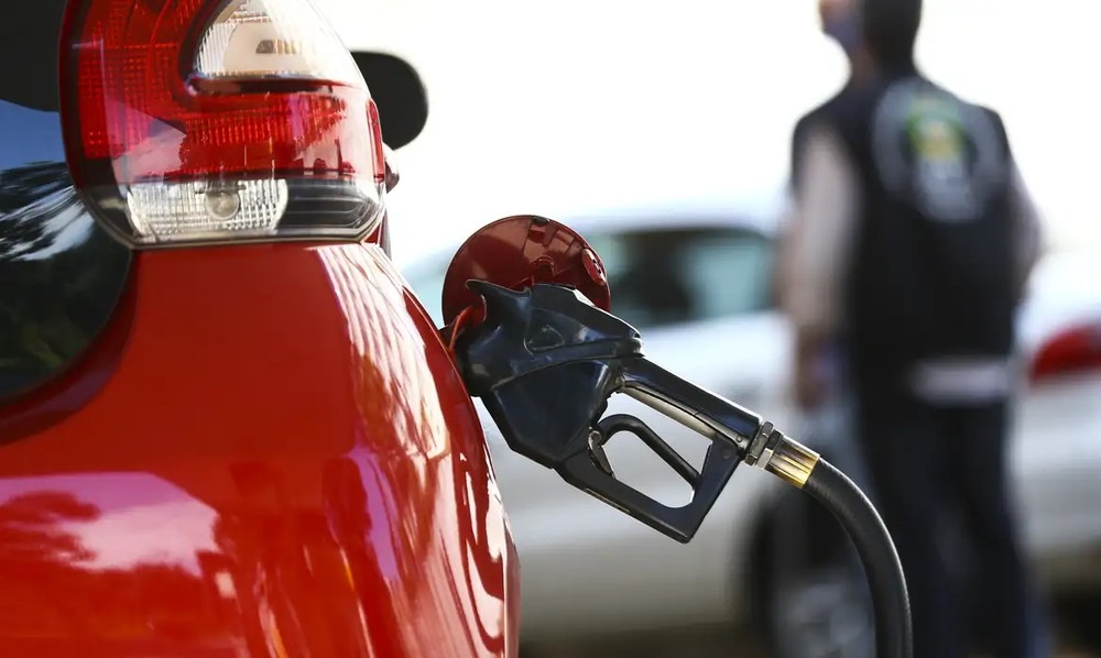 PETROBRAS ANUNCIA REDUÇÃO DE R$ 0,17 NO LITRO DO DIESEL