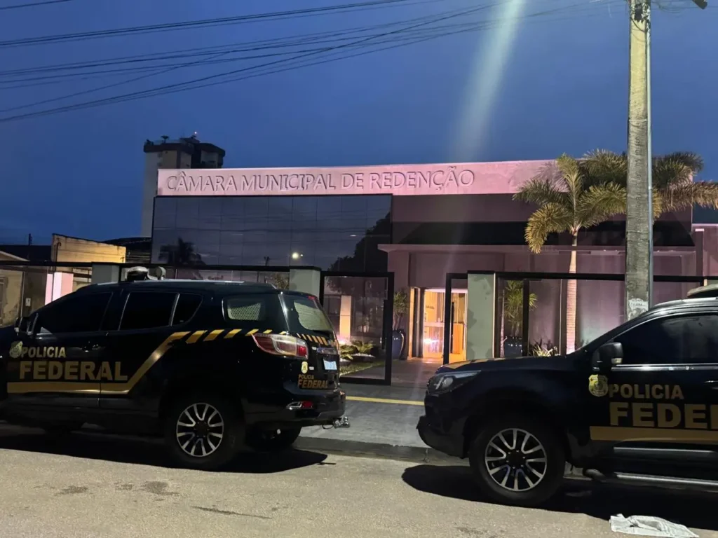 PRESIDENTE DA CÂMARA DE REDENÇÃO É PRESO POR PORTE ILEGAL DE ARMA E MUNIÇÃO