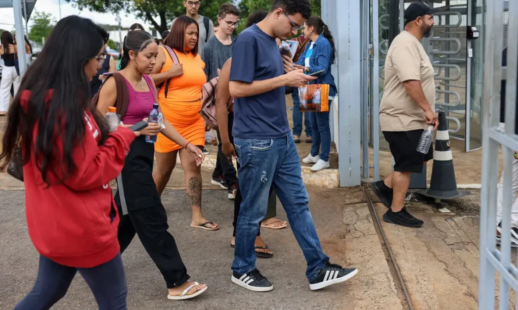 ENEM: CANDIDATO DEVE JUSTIFICAR AUSÊNCIAS ANTERIORES PARA TER ISENÇÃO