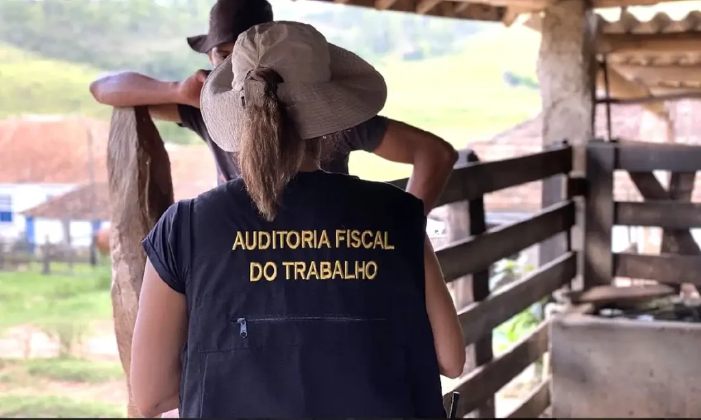 LISTA SUJA DO TRABALHO ESCRAVO TEM 155 NOVOS EMPREGADORES INCLUÍDOS