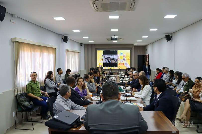 MATO GROSSO RECEBE REPRESENTANTES DO REINO UNIDO PARA DISCUSSÃO DE TEMAS RELACIONADOS AO PROGRAMA REM MT E O COMBATE AO DESMATAMENTO  