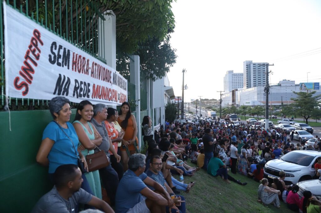 PROFESSORES DA REDE MUNICIPAL MANTÊM GREVE EM MARABÁ