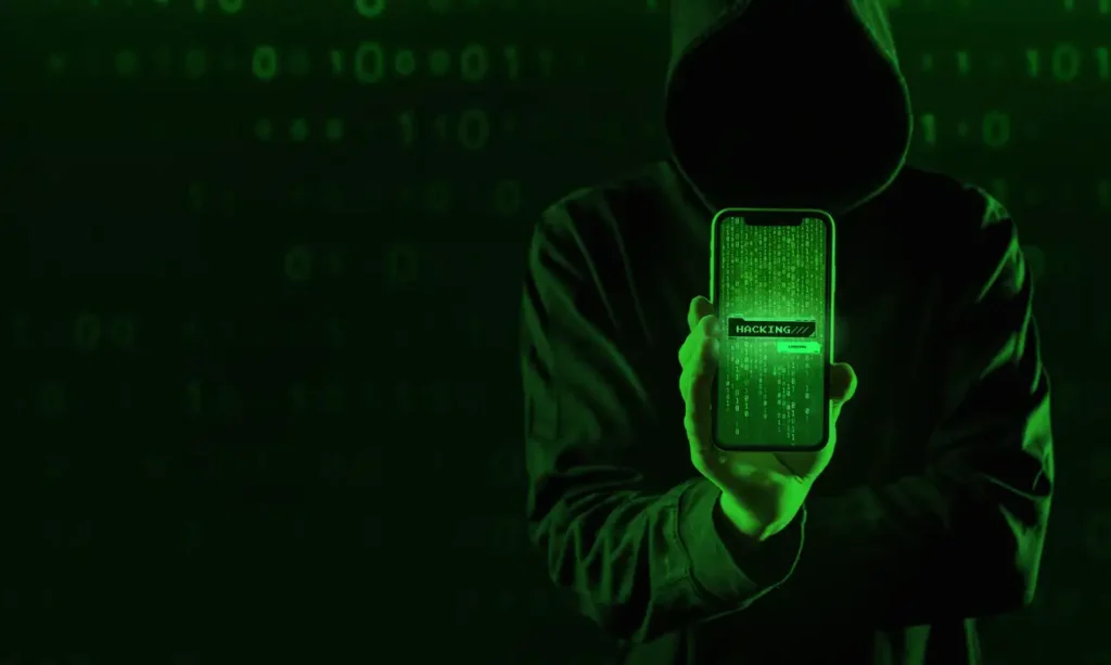  QUATRO EM CADA 10 BRASILEIROS JÁ FORAM ALVO DE FRAUDES PELA INTERNET