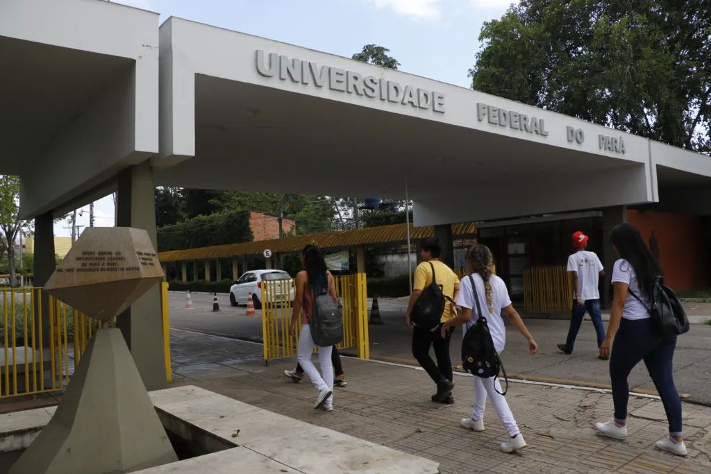 UFPA ABRE CONCURSO PARA PROFESSORES COM SALÁRIOS QUE CHEGAM A R$ 13 MIL