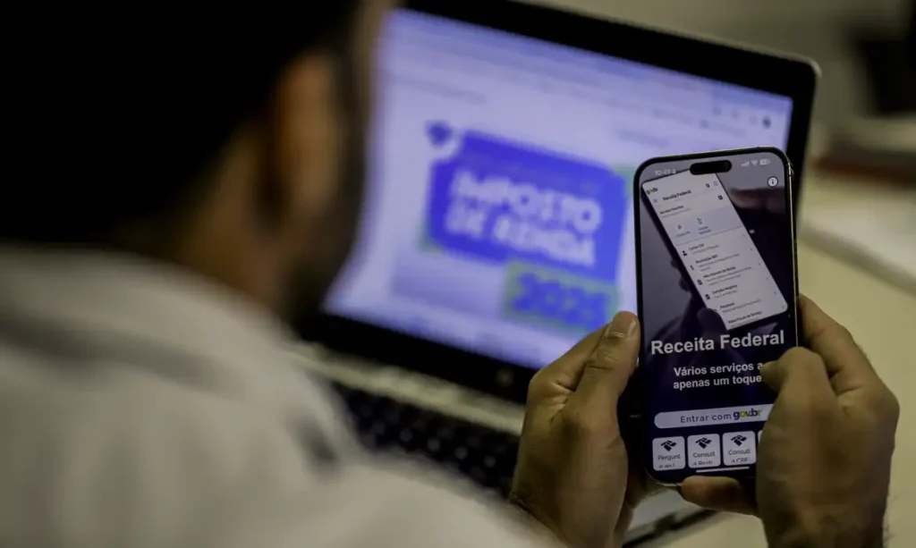 RECEITA PAGA NESTA QUINTA TERCEIRO LOTE DE RESTITUIÇÃO DO IR DE 2025