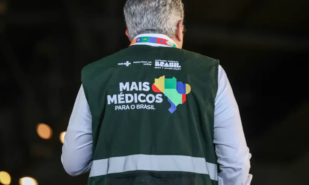MAIS MÉDICOS: 987 MUNICÍPIOS RECEBEM REFORÇO DE NOVOS PROFISSIONAIS