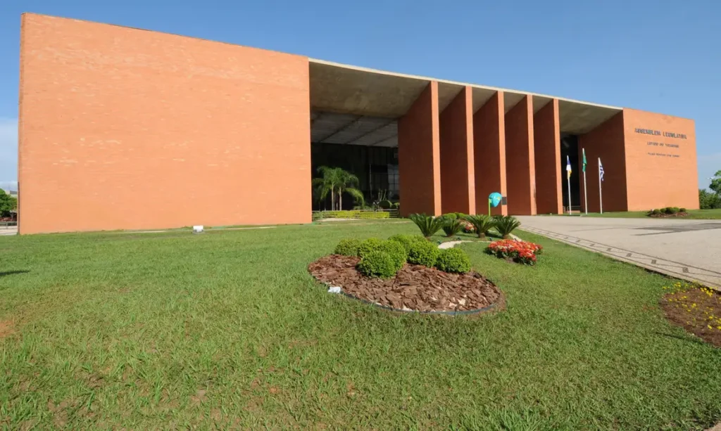 PF FAZ BUSCAS EM GABINETES DE DEZ DEPUTADOS ESTADUAIS DO TOCANTINS