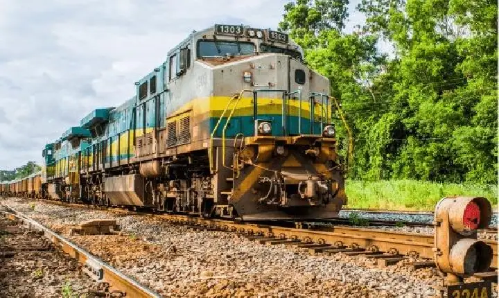 INDÍGENAS INTERDITAM ESTRADA DE FERRO CARAJÁS EM BOM JESUS DO TOCANTINS E VALE SUSPENDE TREM DE PASSAGEIROS