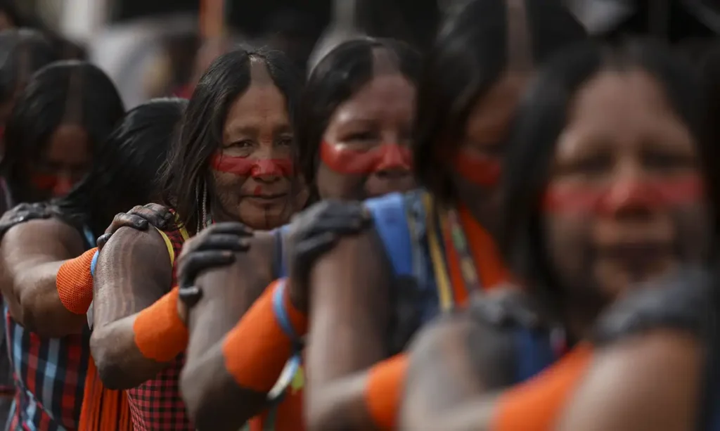 IBGE: 391 ETNIAS INDÍGENAS FALAM 295 LÍNGUAS NO BRASIL