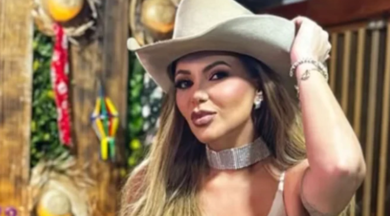 CANTORA VANESSA RIOS, EX-CAPIM COM MEL, MORRE AOS 42 ANOS