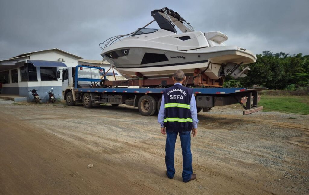 SEFA APREENDE LANCHA AVALIADA EM MAIS DE R$ 520 MIL EM SÃO GERALDO DO ARAGUAIA